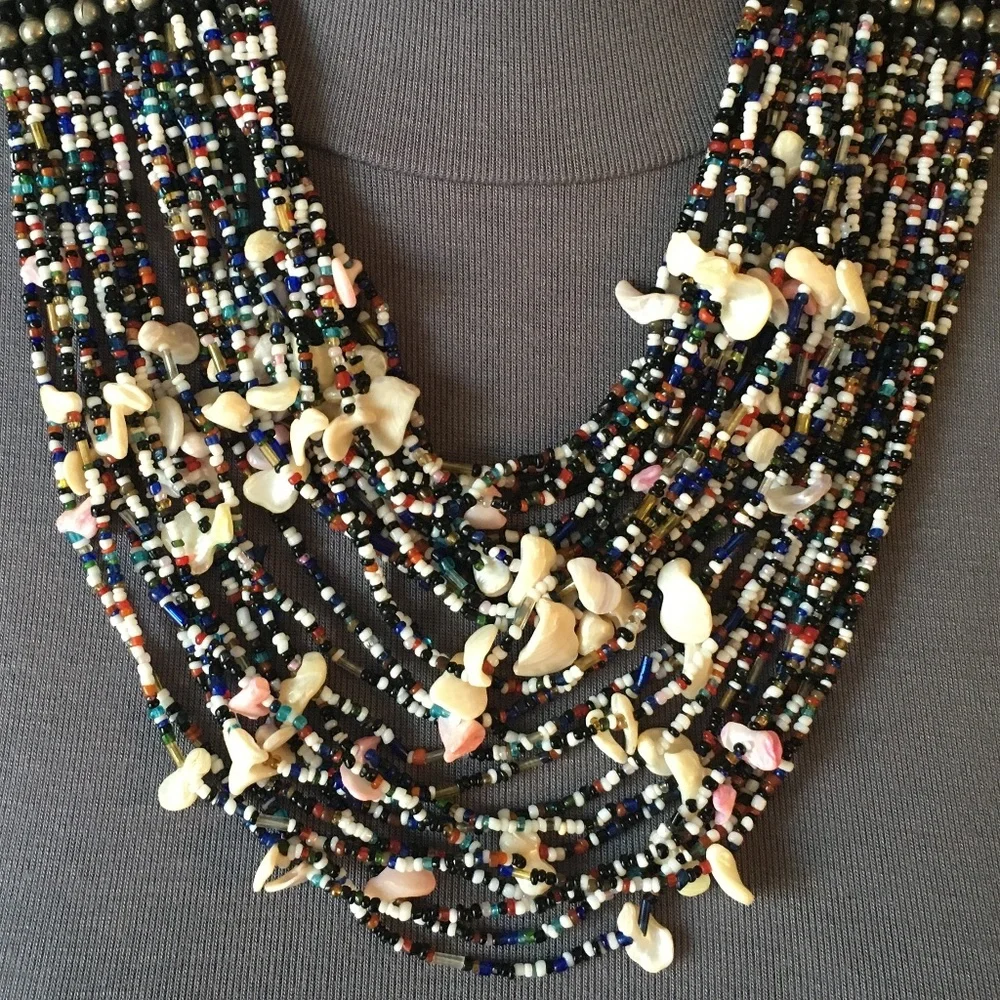 SOLD—Vintage 1970’s Beaded Seashell Tribal Layer Bib Necklace from Aruba - Picture 5 of 16